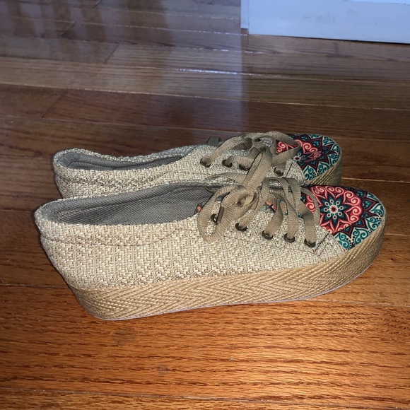 Comfy platform sneakers - Picture 2 of 2